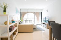 Newly settled three bedrooms apartment in CBD - Accommodation Whitsundays