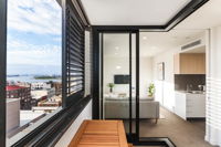 Boutique Apartment In Highly Sought After Arena - Bundaberg Accommodation
