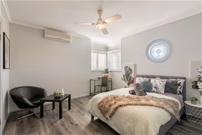Boutique Private Rm situated in the heart of Burwood7
