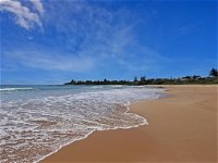 Bowery Beach House - spacious family accommodation - Accommodation Cooktown
