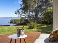 Braeside - waterfront fireplace - Go Out