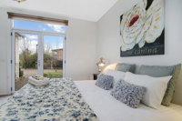 Bright Bliss - Luxury Guesthouse - Accommodation Newcastle