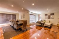 Broadwater By The Beach - With Heated Outdoor Spa - Accommodation in Surfers Paradise