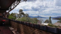 Bundilla 3 - Lake views from the Balcony - Accommodation Gladstone