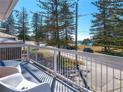 Burleigh - great house, room for the boat- across the road from beach