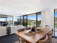 Burleigh Beach 2 Bedroom Apartment - Surfers Gold Coast