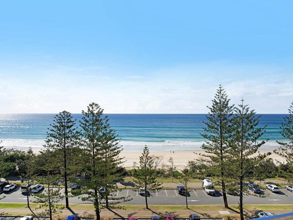 Burleigh Heads Private 2 Bed Ocean View - thumb 1