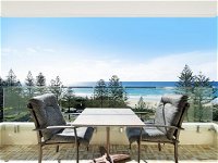 Burleigh Heads Private 2 Bed Ocean View - Hervey Bay Accommodation