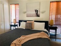 Cable Beach Retreat - Foster Accommodation