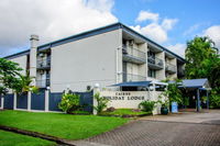 Cairns Holiday Lodge - Accommodation Airlie Beach