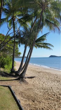 Cairns Northern Beaches Holiday Retreat - Palm Beach Accommodation