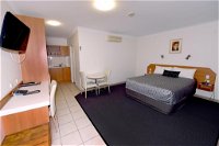 Carriers Arms Hotel Motel - Accommodation Airlie Beach
