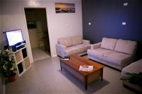 Cave Place Units - Accommodation Airlie Beach