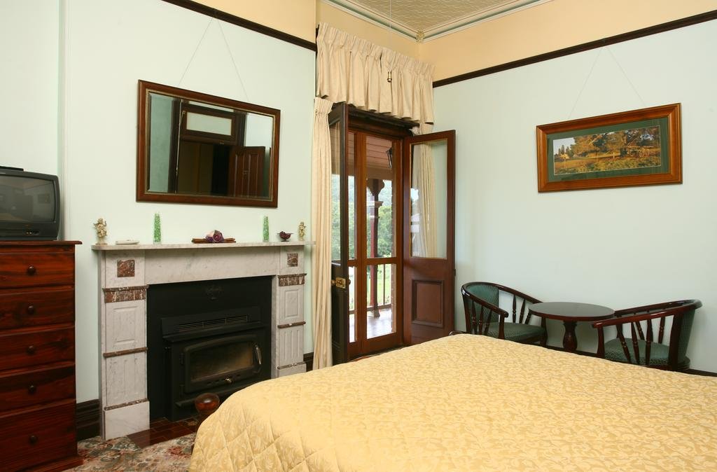Book Paterson Accommodation  QLD Tourism
