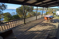 CDC-625 Beach House incl.rear 2BR studio - Accommodation Noosa