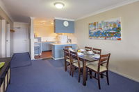 Central Park 7 - the convenience of location  the warmth of comfortable living - WA Accommodation