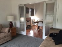 Central View - Walking Distance to Hospitals - Accommodation BNB