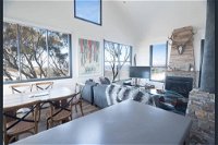 Chalet Deich - Pearse Apt 3 - Ski in ski out - New South Wales Tourism 