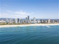 CHELSEA BY THE SEA - 2 BED APART - WALK TO BEACH - Surfers Gold Coast