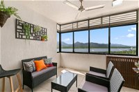Chic City Apartment with Waterfront Views - Accommodation Cairns