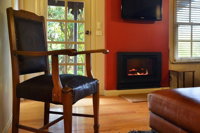 Circa Red London Daylesford - eAccommodation