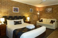 City View Motel - Accommodation Airlie Beach