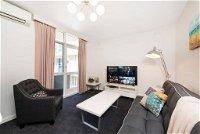 Close St Kilda Commercial Hub and Melbourne Centre - Accommodation QLD