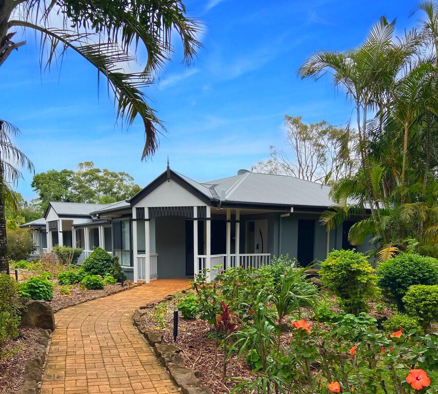 Mapleton QLD Accommodation Mermaid Beach