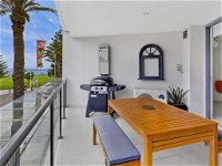 Coast Luxury Apartment 3 - Accommodation Airlie Beach