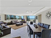 Coast Luxury Apartment Penthouse 23 - WA Accommodation
