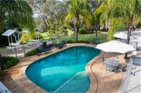 Commercial Golf Resort - Accommodation QLD