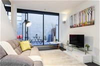 Complete Host AquaLuna Apartments - Accommodation QLD