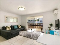 Contemporary 2 Bedroom Beachfront Apartment - Accommodation Adelaide