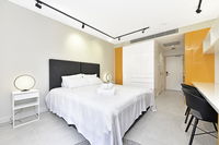 Contemporary brand new central located studio - Accommodation Directory