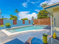 Coolum Waves Pet Friendly Holiday House - Accommodation Perth