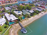 Coorumbong 16 - 5 BDRM Canal Home with Pool - WA Accommodation