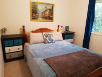 Cosy Quiet Bedroom Ferny Grove - Accommodation Bookings