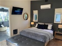 Couples Private Spa Retreat - Accommodation Airlie Beach