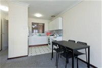 Cozy South Perth Unit next to Perth Zoo - Accommodation Noosa