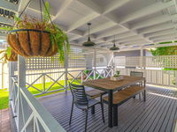 Curls and Buoys - Pet friendly - Stone throw to river - Accommodation Yamba