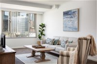 Darling Harbour Apartment with Parking Views Pool