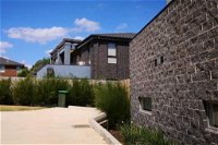 Delicate and Peaceful Bundoora Townhouse 11 - Accommodation Adelaide