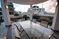 Dolphin Quay Apartment-3 Bedroom - Go Out