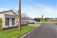 Domain Two Apartment - Inverell Accommodation