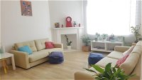 Double bedroom in bright and airy house - Accommodation Gladstone