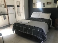 Dover Motel - Accommodation Airlie Beach