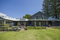 Dunsborough Beachouse YHA - Palm Beach Accommodation