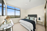 East Mirvac Building with Convenient Living - Accommodation Gold Coast