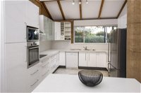 EeBee House - Beautiful Family Home with Stunning Eagle Bay Views - Tweed Heads Accommodation