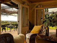 El Camino country cottage with terrace and stunning views - Carnarvon Accommodation